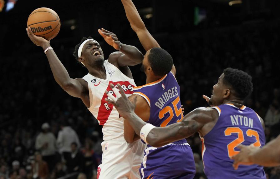 VIDEO | Bridges anota 29 y los Suns remontan a los Raptors 