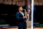 Darling Sax: un músico que marca su propio estilo como solista del saxofón