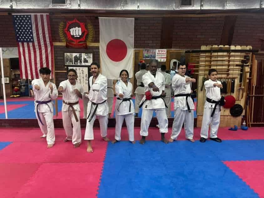 Karina Díaz en el seminario de karate en el estado de la Florida