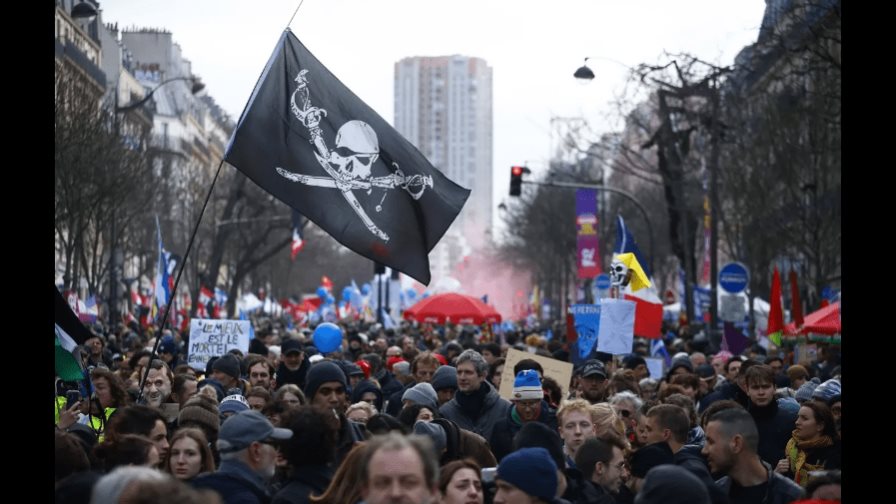 Los jóvenes, nuevo rostro de la ira francesa contra la reforma de pensiones Los jóvenes, nuevo rostro de la ira francesa contra la reforma de pensiones