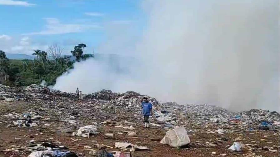 Sacerdote de Puerto Plata: Esta humareda del vertedero a cielo abierto nos está matando