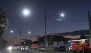 Edesur inaugura cuarta etapa de iluminación de la avenida 30 de Mayo