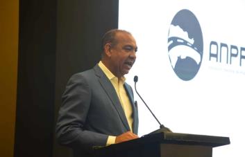 Ministro de Obras Publicas dice que no ha recibido reportes de daños tras sismo