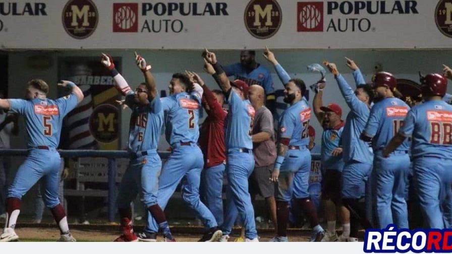 Puerto Rico une en el banquillo a Oliveras y a Guzmán para la Serie del Caribe