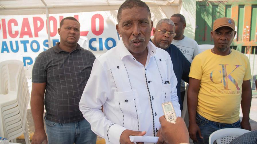 Choferes de Los Alcarrizos temen ser desplazados por el Metro y el Teleférico Choferes de Los Alcarrizos temen ser desplazados por el Metro y el Teleférico