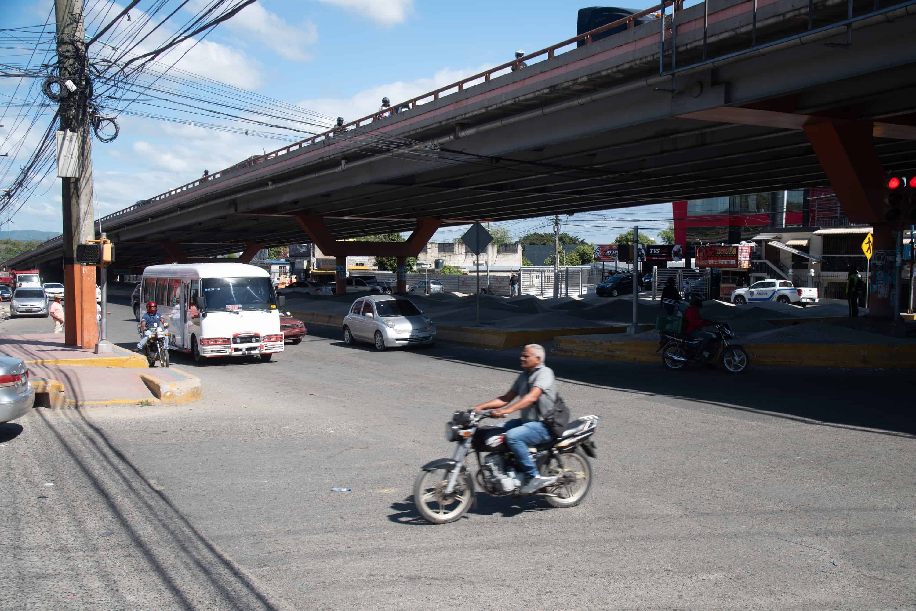 Los choferes de Los Alcarrizos temen que serán desplazados.