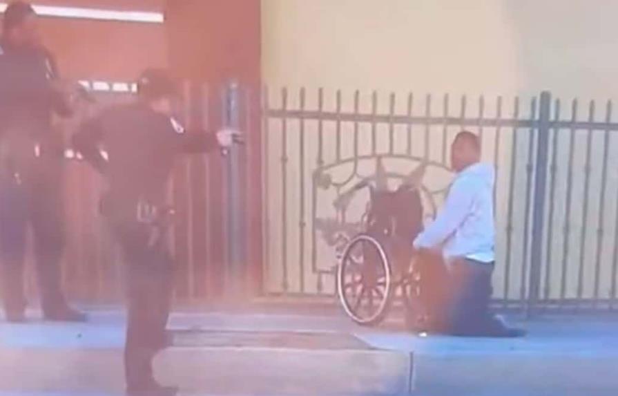 Investigan a policías que mataron en EEUU a un fugitivo en silla de ruedas