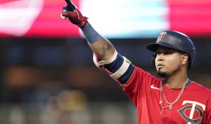 Arr&aacute;ez gana arbitraje salarial a los Marlins