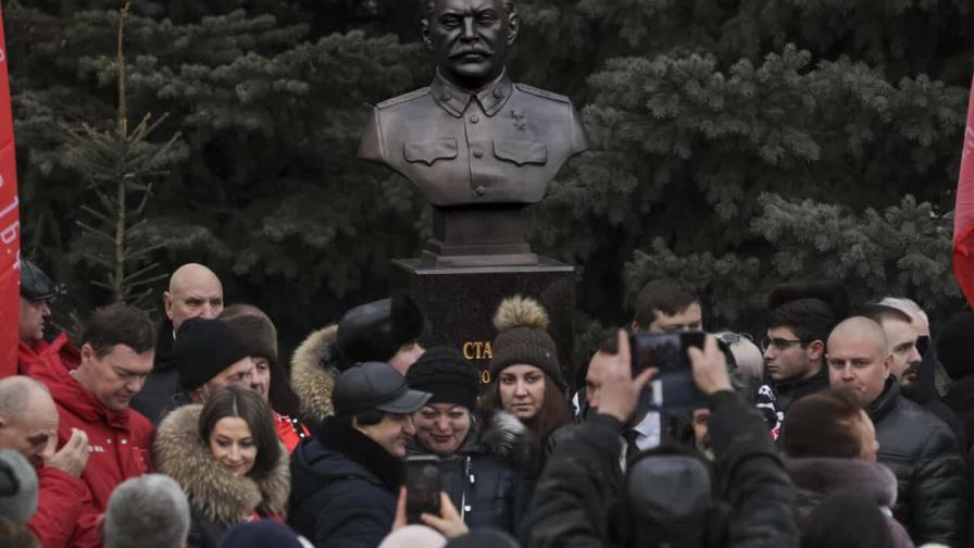 El Kremlin recuerda la batalla de Stalingrado y reivindica a Stalin en la guerra contra Ucrania