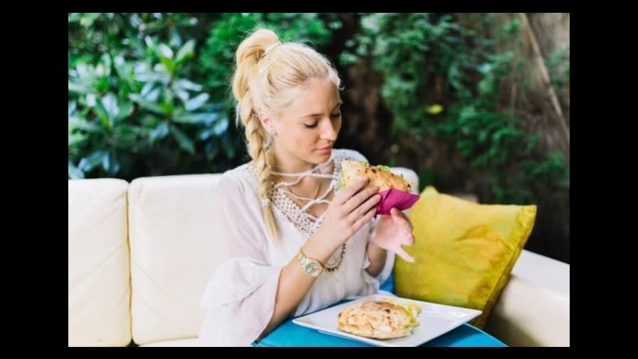 Cómo actúa la comida chatarra en el organismo Cómo actúa la comida chatarra en el organismo