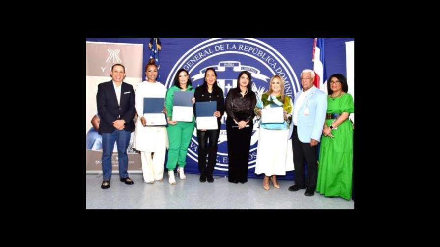 Cuatro emprendedoras son reconocidas por el consulado de RD en NY Cuatro emprendedoras son reconocidas por el consulado de RD en NY