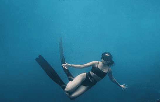 “Bajo las olas”, un corto documental sobre la vida en el mar 