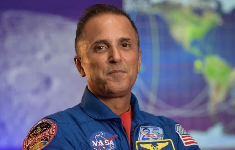 La NASA nombra por primera vez a un hispano jefe de sus astronautas