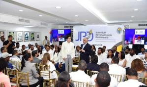 Al presidente del PRD le preocupa el futuro de la juventud dominicana