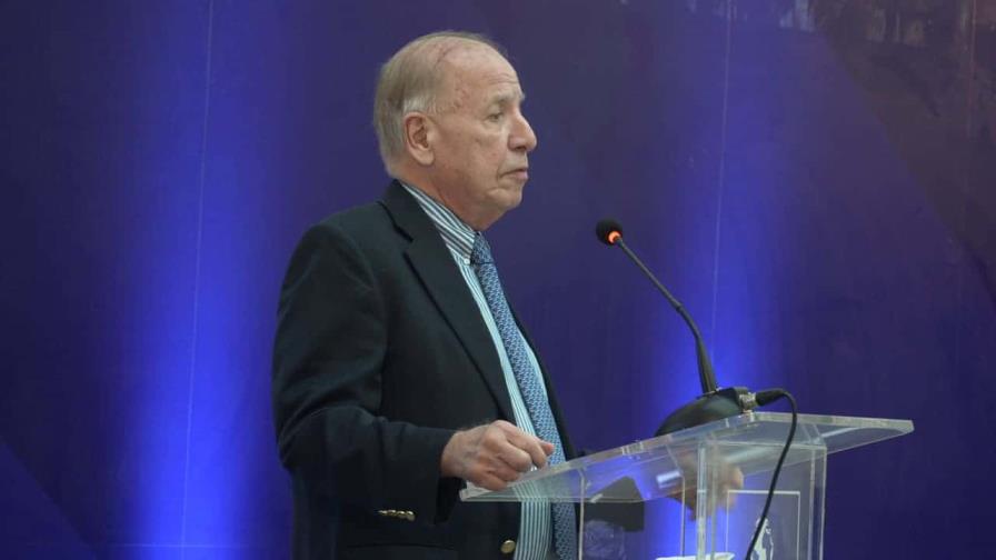 Portes: Migrantes contribuyen al desarrollo en los países receptores