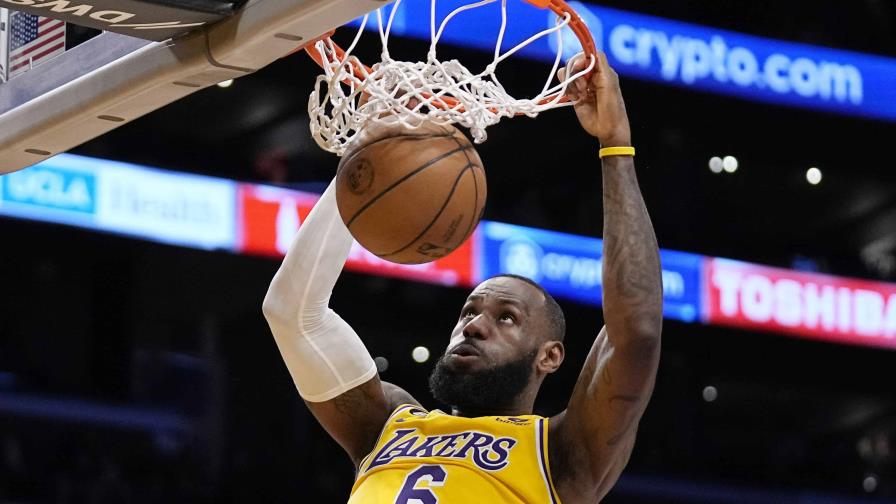 LeBron se puso a 63 puntos del récord de Kareem Abdul-Jabbar