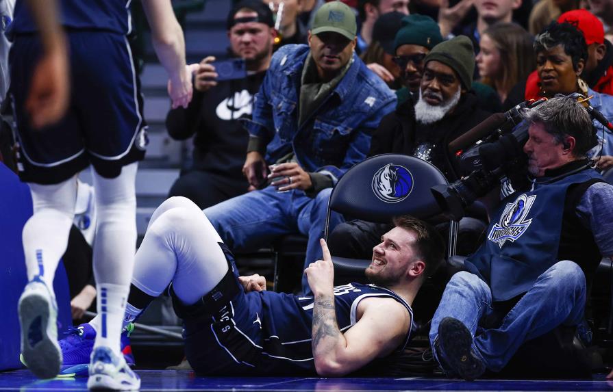 VIDEO | Mavericks sobreviven a lesión de Doncic y vencen a Pelicans