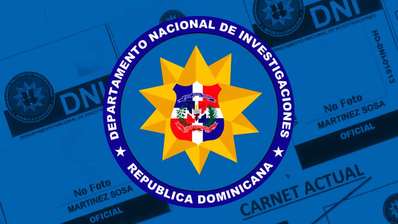 El proyecto de Ley que regula la Dirección Nacional de Inteligencia (DNI), fue aprobado en el Senado de la República, con el  artículo que obligaría a todas las dependencias del Estado, instituciones privadas, o personas naturales a entregar informaciones de sus bases de datos; hace la salvedad que las informaciones a ser entregadas a la DNI se harían con las limitaciones y observaciones establecidas en la Constitución de la República. <br>El proyecto que pasará ahora a la Cámara de Diputados, fue sancionado con 25 votos a favor y 3 en contra, de un quórum de 28 senadores. La pieza fue asumida por el senador oficialista Milcíades Mariano Franjul Pimentel. La iniciativa establece que las entidades públicas y privadas deberán permitir a la Dirección de Inteligencia la recolección de informaciones asentadas en sus bases de datos y acceder a las que se produzcan, mediante el uso de las tecnologías y los servicios de telecomunicaciones.  También crea la Dirección Nacional de Inteligencia (DNI), como órgano centralizado del Estado destinado a proteger la seguridad nacional y regular lo relativo al Sistema Nacional de Inteligencia. El vocero del PLD en el senado, Yván Lorenzo, se mostró en contra de la ley y advirtió que se trata de “un ensayo de dictadura”.<br>
