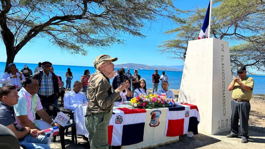 Exaltan legado de Caamaño en 50 aniversario del desembarco de playa Caracoles
