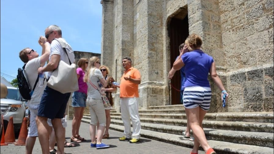 Gasto diario de turistas no residentes en RD aumentó en 2022