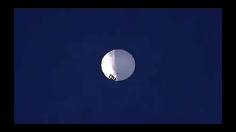 El Pentágono afirma que el globo chino sigue sobre EE.UU. y va hacia el este