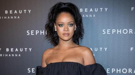 Una mujer dispara 10 veces a la casa de Rihanna en Los &Aacute;ngeles mientras ella estaba dentro