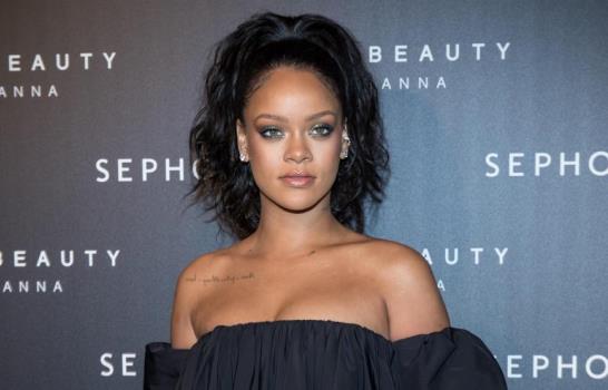 Una mujer dispara 10 veces a la casa de Rihanna en Los &Aacute;ngeles mientras ella estaba dentro