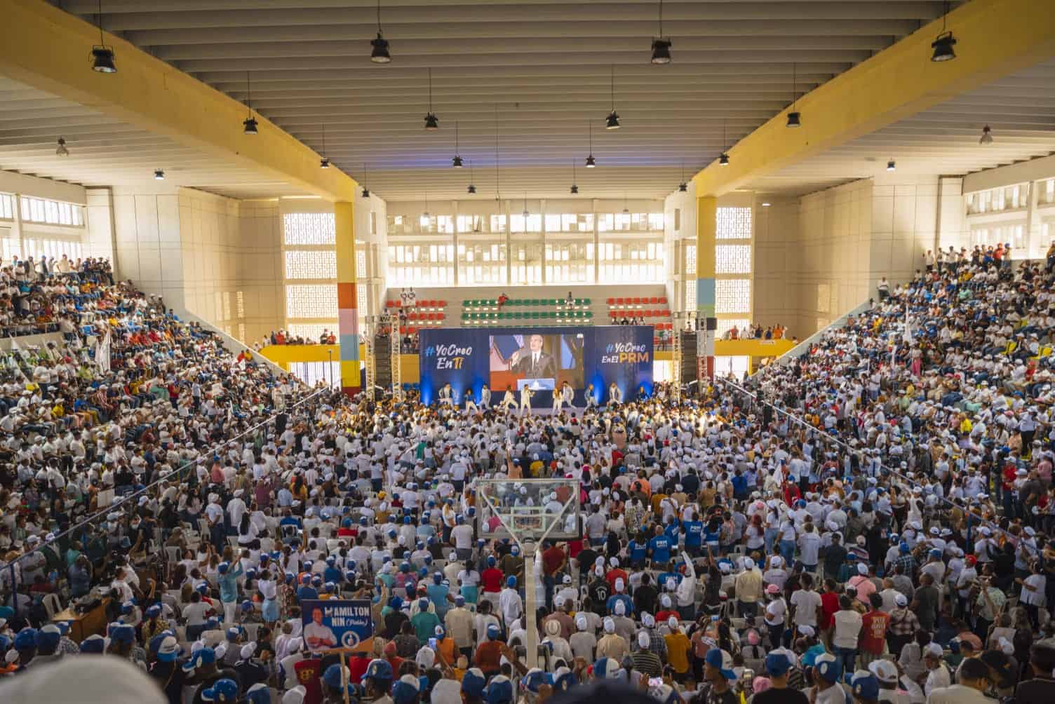 Juramentación de nuevos miembros del PRM. 