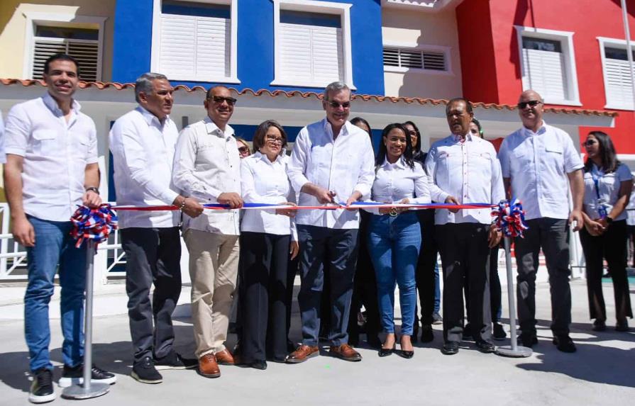 Presidente inauguró varias obras en Santiago Rodríguez