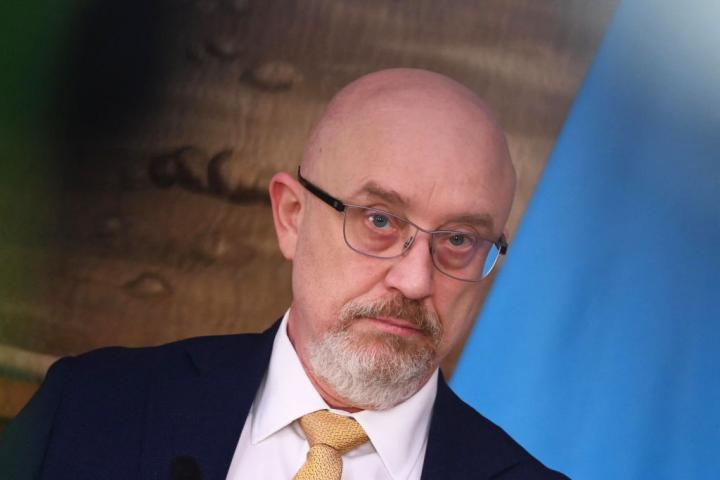 El ministro de Defensa de Ucrania deja el cargo, según diputado