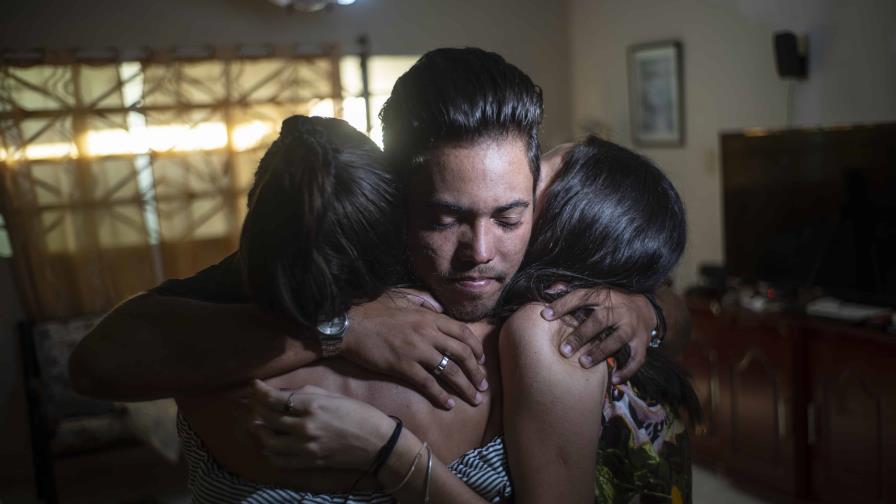 La nueva política migratoria de EE.UU. sacude vidas en Cuba