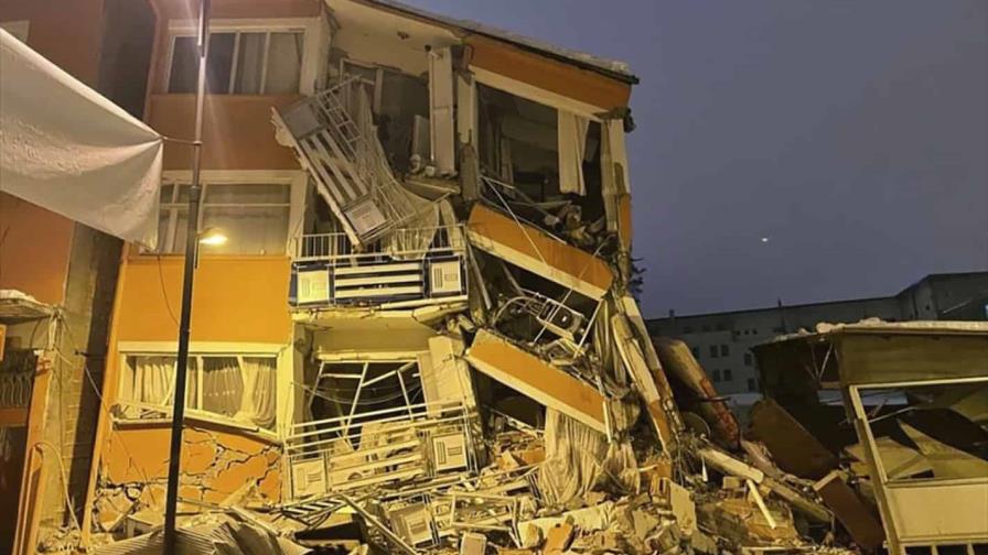 Al menos 20 muertos por terremoto en Turquía