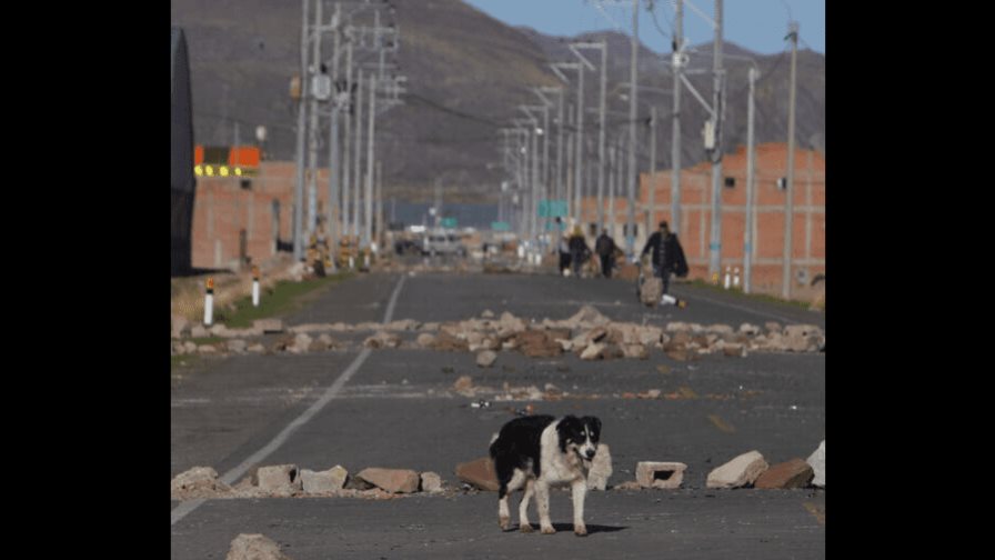 Desaguadero, ciudad fronteriza fantasma por las protestas en Perú