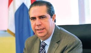 Francisco Javier acusa al Gobierno del PRM de "abandonar al pueblo" en visita al Mercado Modelo