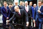 Putin autoriza venta de la división de banca de Mercedes-Benz a rusa Avtodom Putin autoriza venta de la división de banca de Mercedes-Benz a rusa Avtodom
