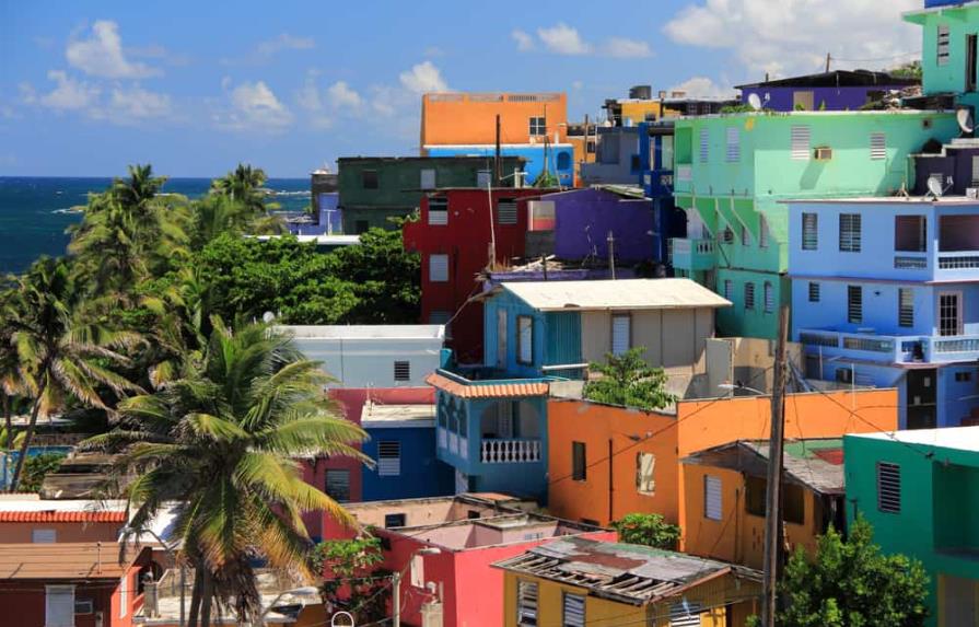 Hieren a tres turistas por tomar video en el conocido barrio La Perla de Puerto Rico