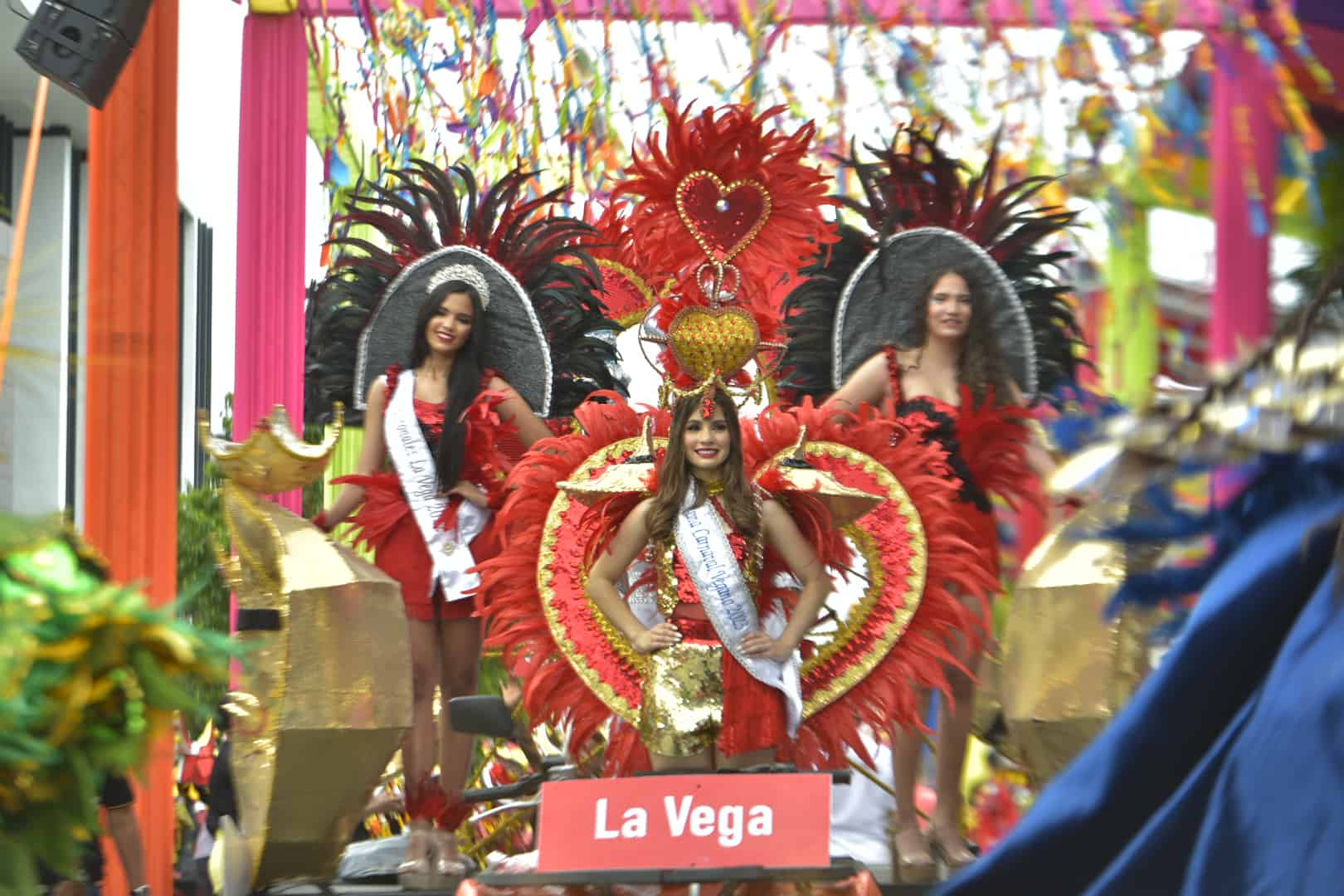 Las reinas del Carnaval de La Vega.