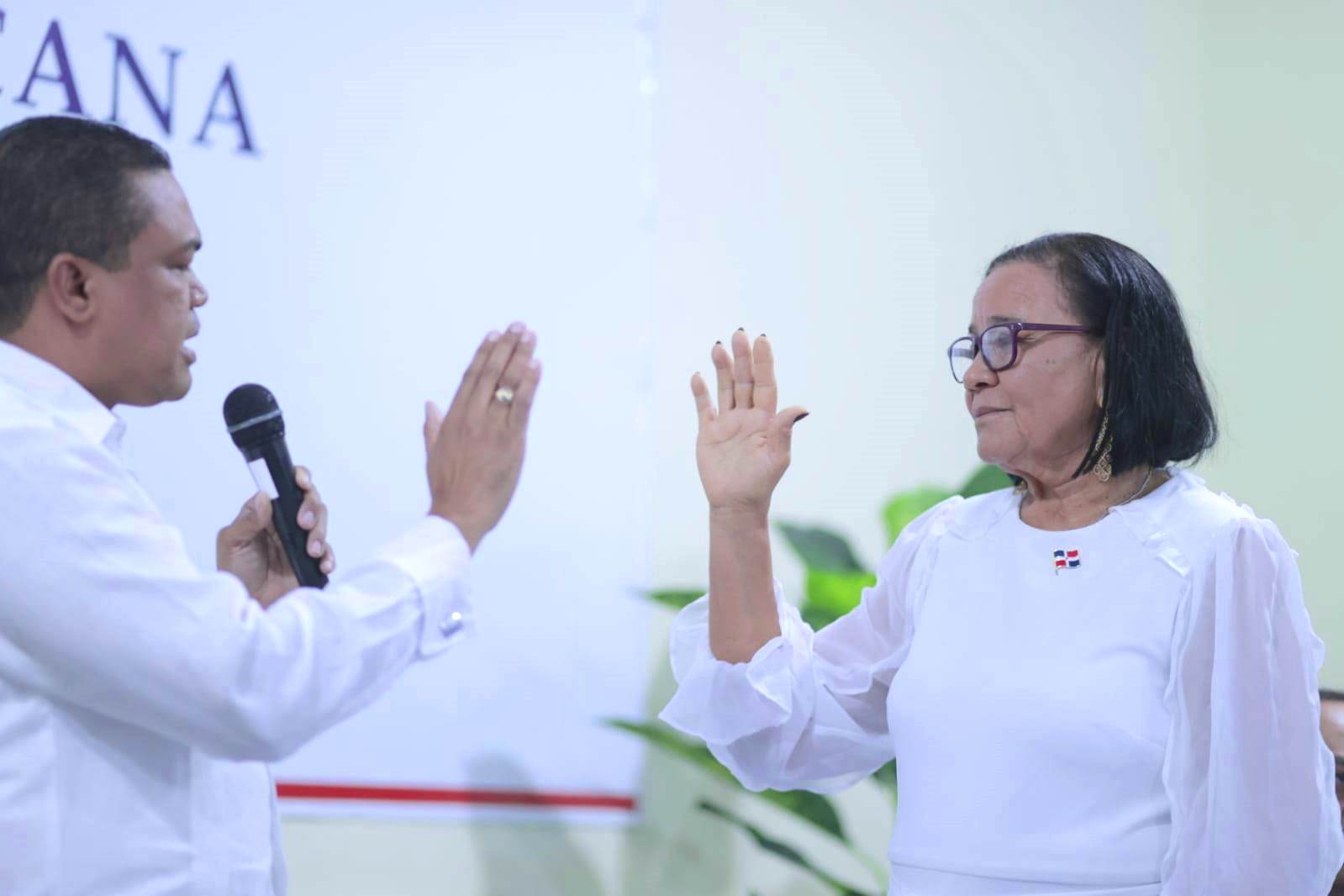 Juramentación en Barahona. 