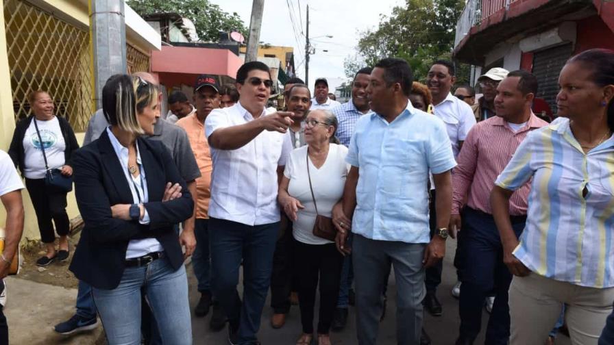 Director de la CAASD supervisa trabajos de varias obras en Santo Domingo Norte