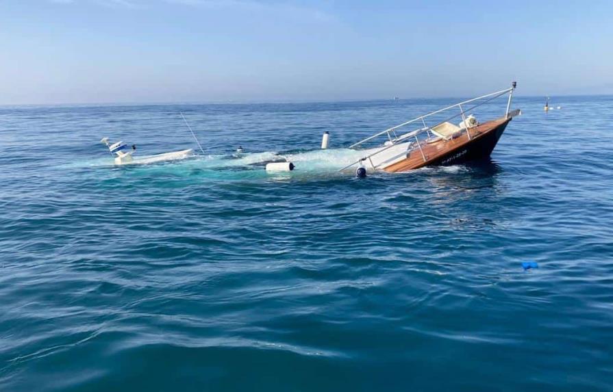 Embarcación con turistas se hunde en el área de los arrecifes de la playa de Cabeza de Toro