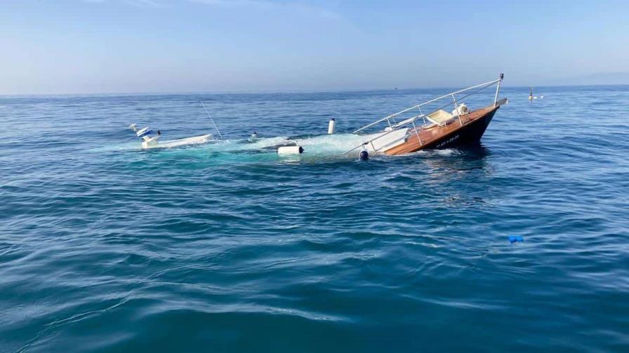 Embarcación con turistas se hunde en el área de los arrecifes de la playa de Cabeza de Toro