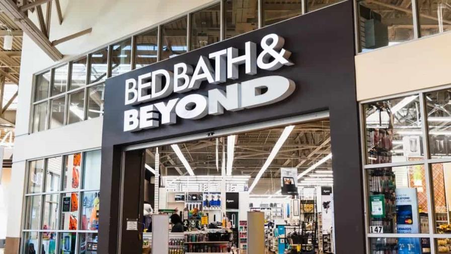 Bed Bath & Beyond vende acciones y cierra tiendas para evitar la quiebra