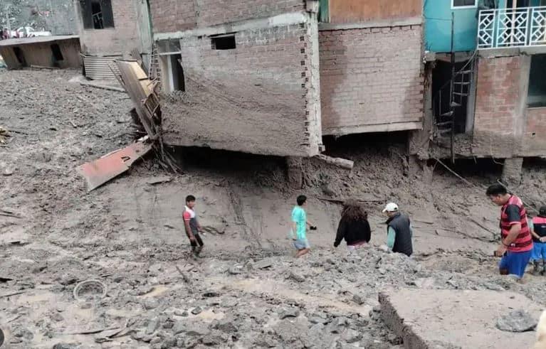 Perú: 36 muertos tras aludes por lluvias en el sur