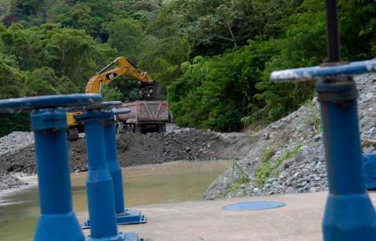 Residentes en Arroyo Hondo III dicen llevan 12 días sin agua potable