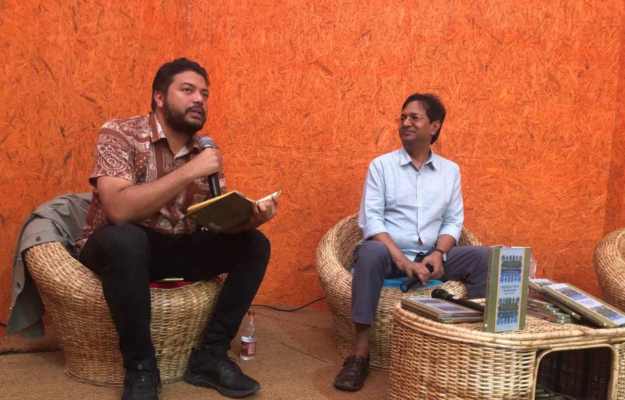 Poeta dominicano Frank Báez presenta un libro en la Feria del Libro de Calcuta