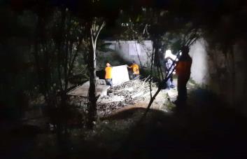 Autoridades, con la tarea de identificar cadáveres hallados en pozo séptico y atrapar a responsables