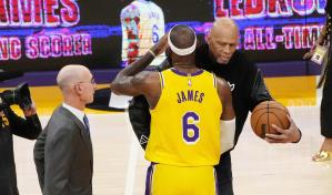 VIDEO | Abdul-Jabbar: LeBron tiene esa esencia indefinible que llamamos liderazgo