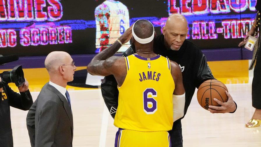 VIDEO | Abdul-Jabbar: LeBron tiene esa esencia indefinible que llamamos liderazgo