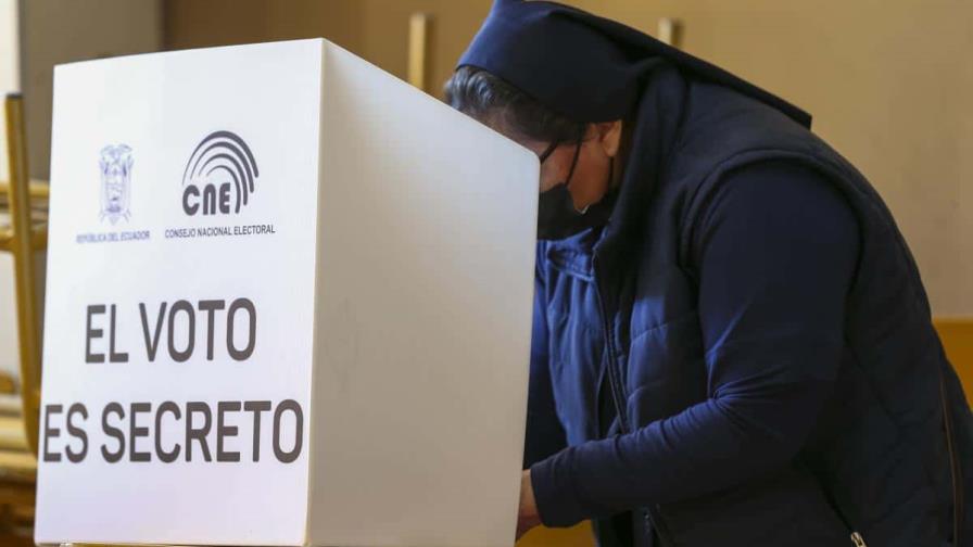 Gobierno de Ecuador pide revisar escrutinio de referendo sobre extradición Gobierno de Ecuador pide revisar escrutinio de referendo sobre extradición