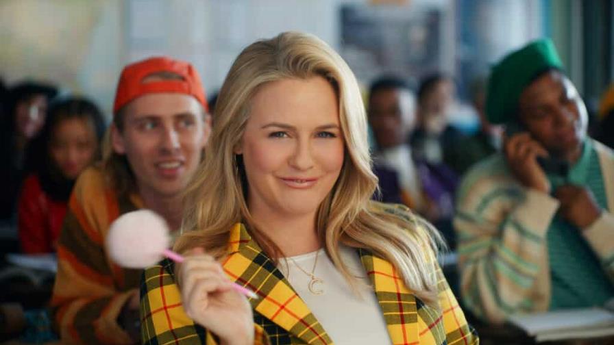 Will Ferrell y Alicia Silverstone en los comerciales del Super Bowl
